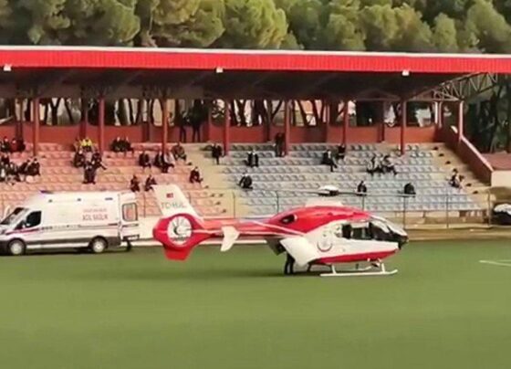 Maç durdu sahaya helikopter indi