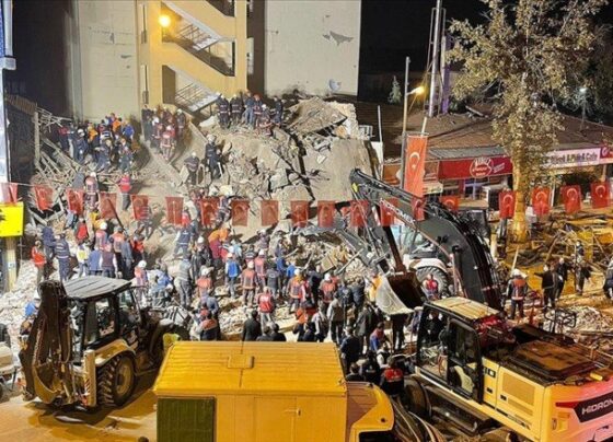 Malatya’da çöken binadan 13 kişi yaralı olarak kurtarıldı