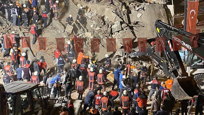 Malatya’daki göçükten kendi imkanlarıyla çıktı