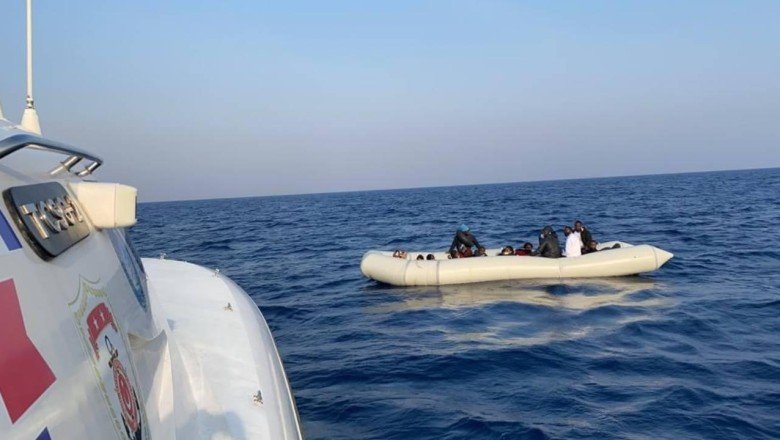 Muğla’da 14 düzensiz göçmen kurtarıldı