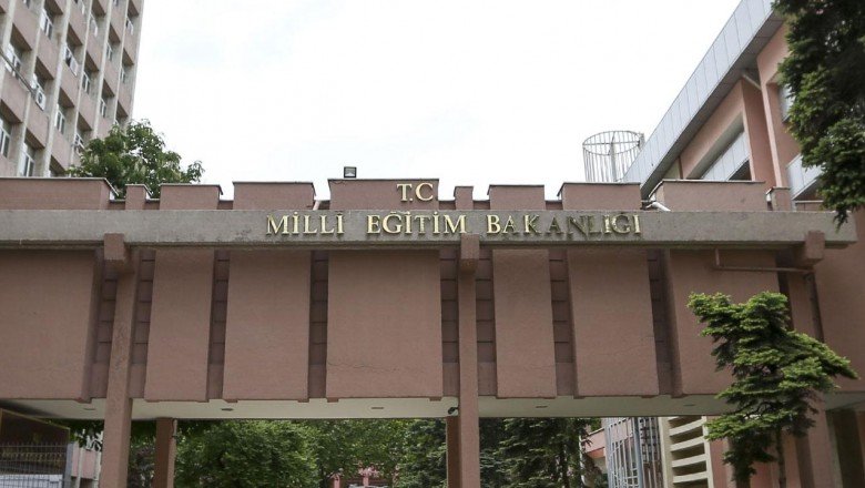 Öğrenci, öğretmen ve velililere psikososyal eğitim desteği