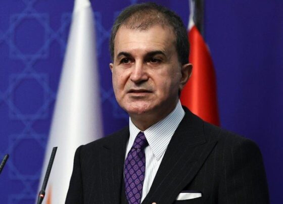 Ömer Çelik: Macron’un Rusya ve Türkiye’nin Libya’da bulunmasına yönelik açıklamaları skandaldır