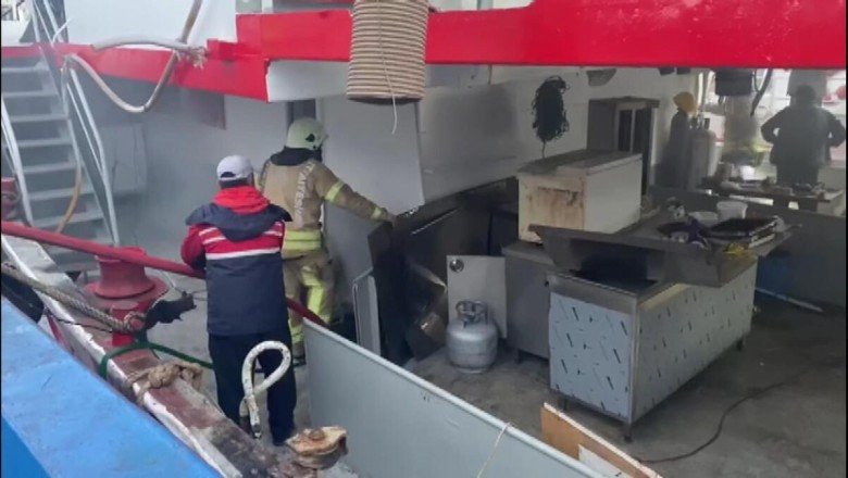 Sarıyer'de balıkçı teknesinde yangın