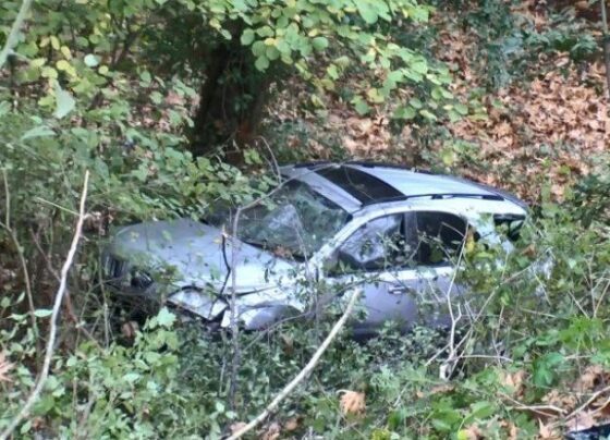 Sarıyer’de baba ve oğlun içinde bulunduğu cip şarampole uçtu