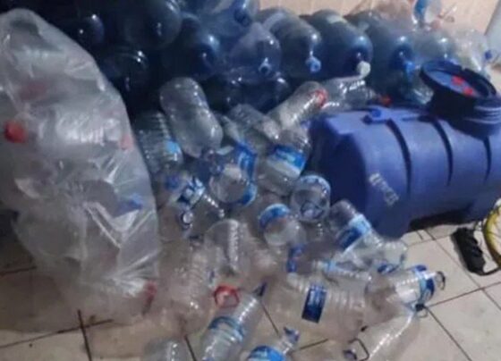 Sirke fabrikasına baskın: Tonlarca şarap ele geçirildi