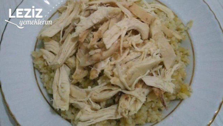 Tavuk Suyuna Tavuklu Bulgur Pilavı