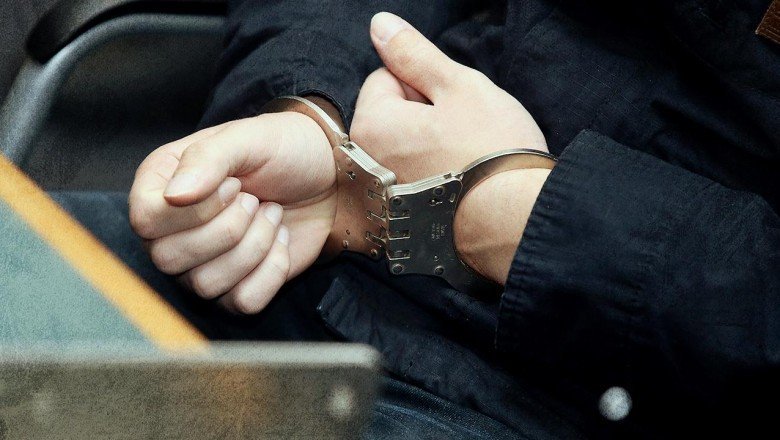 Terör örgütüne fon sağlayan şüphelilere operasyon: 18 gözaltı