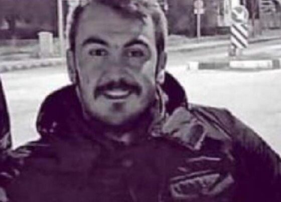 Yanan otomobilin yakınında, çukurda 2 arkadaş ölü bulundu