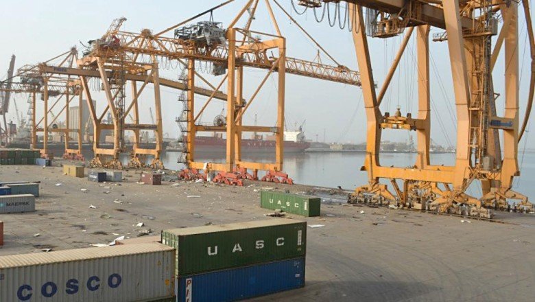 Yemen, iki petrol gemisinin Hudeyde Limanı’na girmesine izin verdi