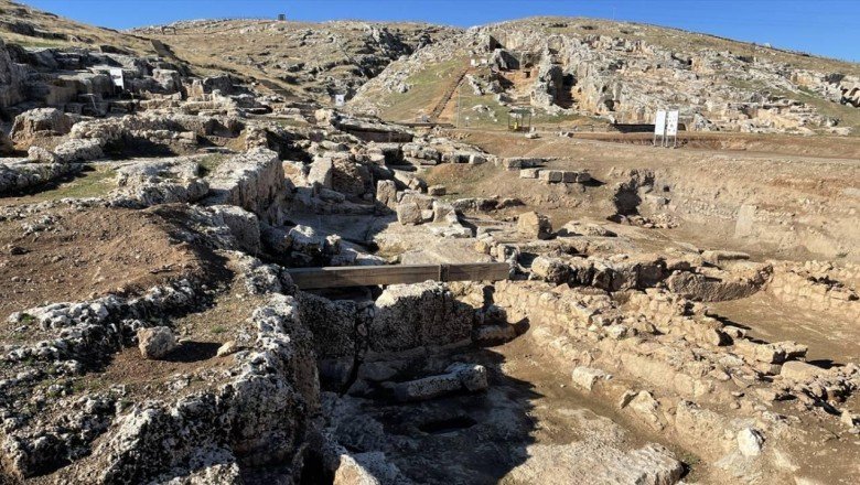 Adıyaman’daki kazılarda 1600 yıllık dokuma atölyesi bulundu