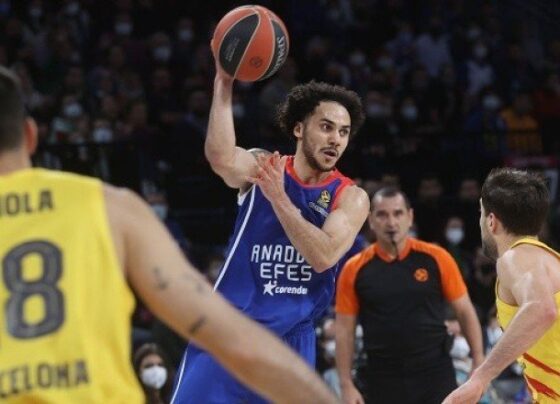 Anadolu Efes’ten hakem kararlarına tepki