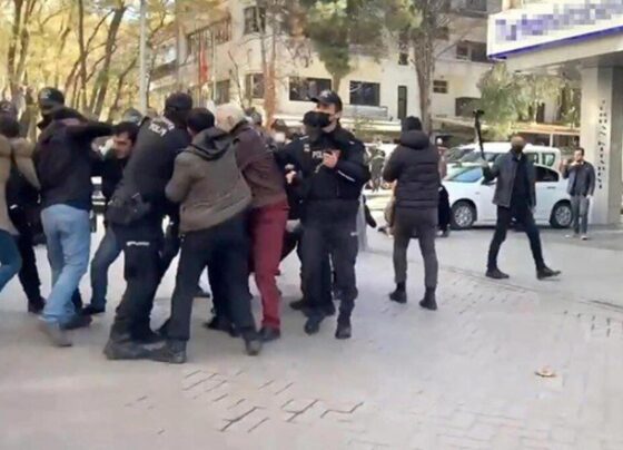 Ankara’da izinsiz ‘barınamıyoruz’ eyleminde çok sayıda gözaltı