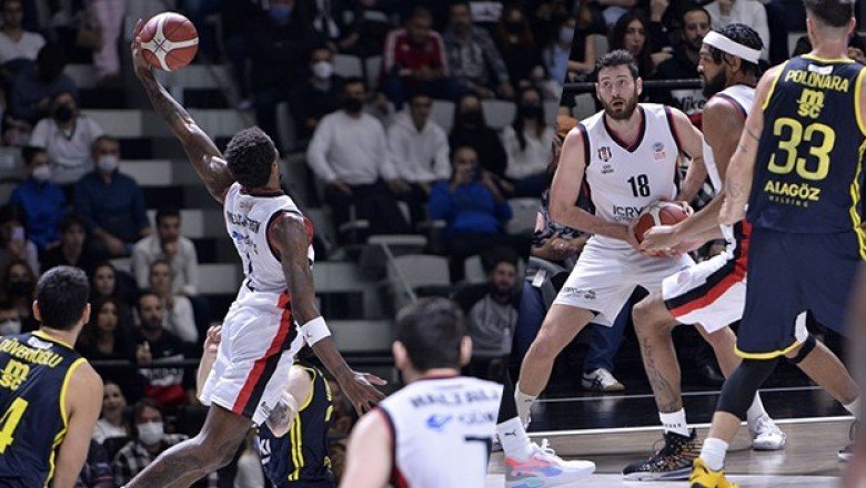 Beşiktaş Icrypex Takımı –  Fenerbahçe Beko: 74-82