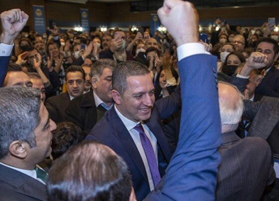 Değişim rüzgârı barolardan esti