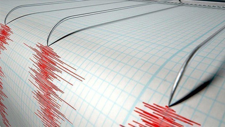 Endonezya’da 7,3 büyüklüğünde deprem