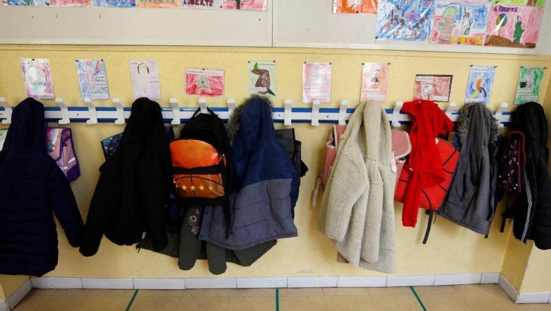 Fransada okullardaki akran zorbalığı suç kapsamına alınıyor
