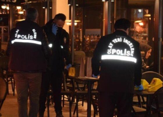 Gençlerin 'kız' kavgası kanlı bitti: 3 yaralı