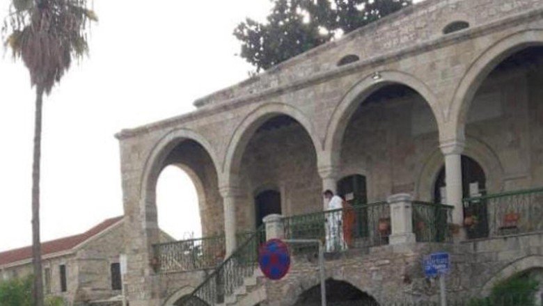 GKRY’de tarihi Larnaka Büyük Camisi'ne çirkin saldırı
