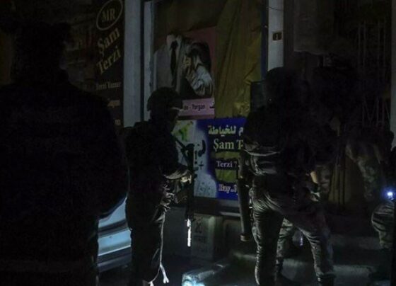 İstanbul’da helikopter destekli uyuşturucu operasyonu: 39 gözaltı