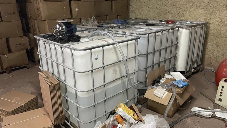 Kocaeli’de 3 ton sahte içki ele geçirildi