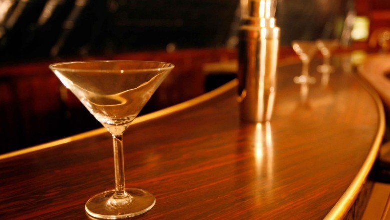 Norveç’te bar ve restoranlarda alkol satışı yasaklandı