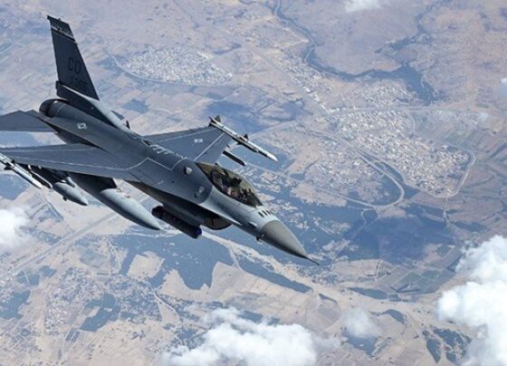 Rusya: ABD keşif uçağı, Rus yolcu uçağına yaklaştı