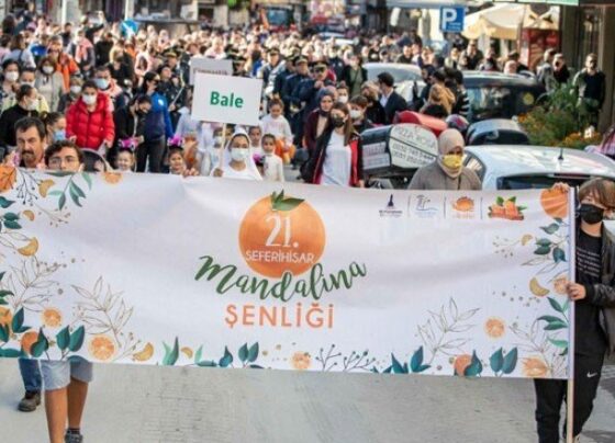 Seferihisar’da turuncu şenlik