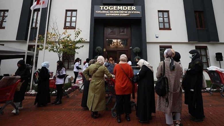 TOGEMDER ‘Bahçe Satışları Kermesi’ ile ihtiyaç sahiplerine ulaşıyor: Davetliler yoğun ilgi gösterdi