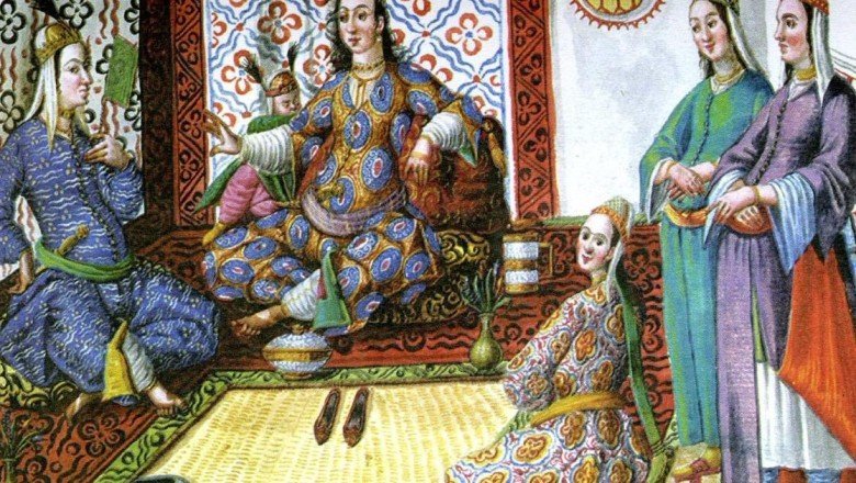 Avrupa tarihinde “dinsizlik” ve “ahlaksızlaşma” olarak kabul edilen akım: Türk modası