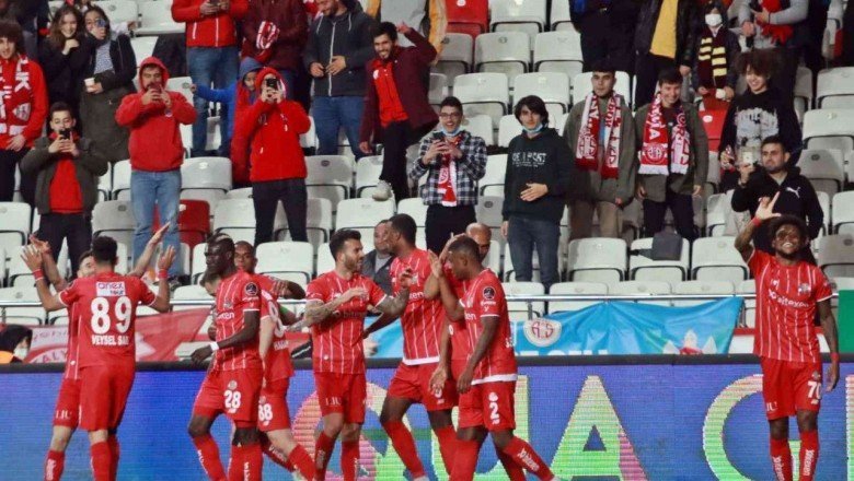 Antalya’da farklı gece: Antalyaspor: 4 – Hatayspor: 1