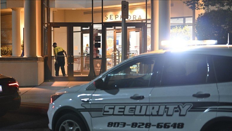Güney Carolina’da alışveriş merkezinde düzenlenen silahlı saldırıda 12 kişi yaralandı