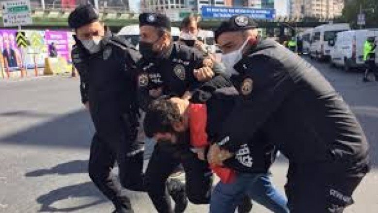 1 Mayıs’ta Taksim’e yürümek isteyen 130 kişi gözaltına alındı
