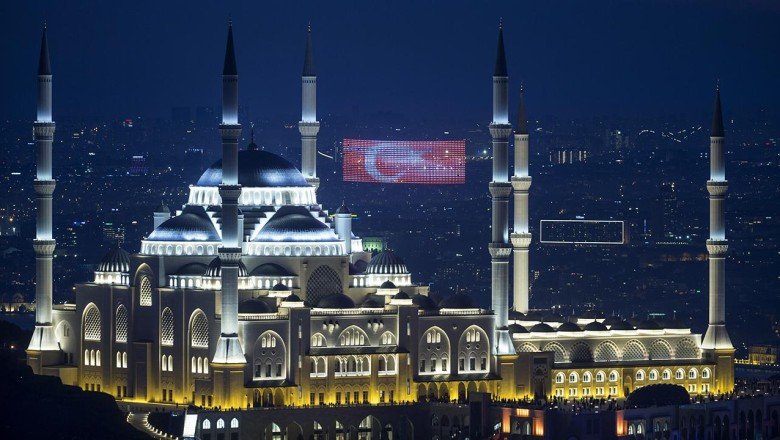 Büyük Çamlıca Camii’ni 3 yılda 25 milyon kişi ziyaret etti