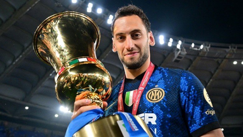 Hakan Çalhanoğlu’nun ilk İtalya Kupası zaferi