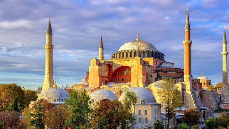 İstanbul Valiliği’nden ‘Ayasofya’da tahribat’ haberlerine yalanlama