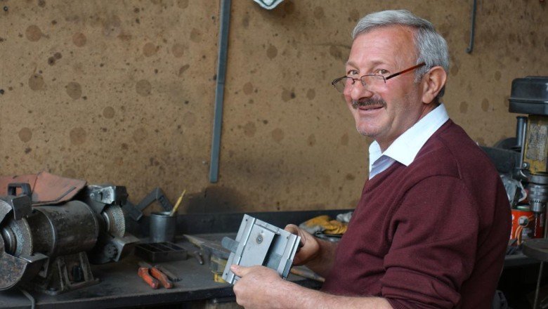 ‘Kilitçi Necati’ dede mesleğini 40 yıldır ayakta tutuyor