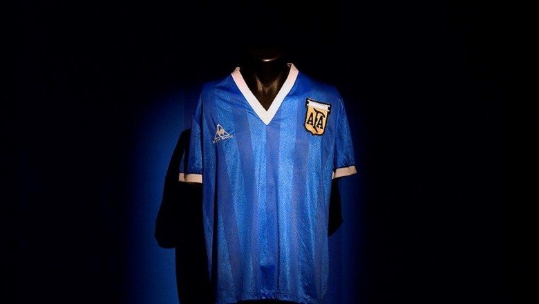 Maradona’nın ‘Tanrının eli’ forması 7,1 milyon sterline satıldı