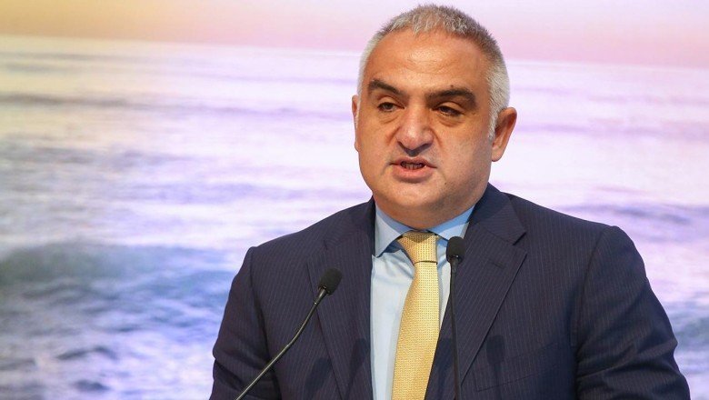 Bakan Ersoy: Ayasofya’da çok ciddi bir tadilat gerçekleştirilecek