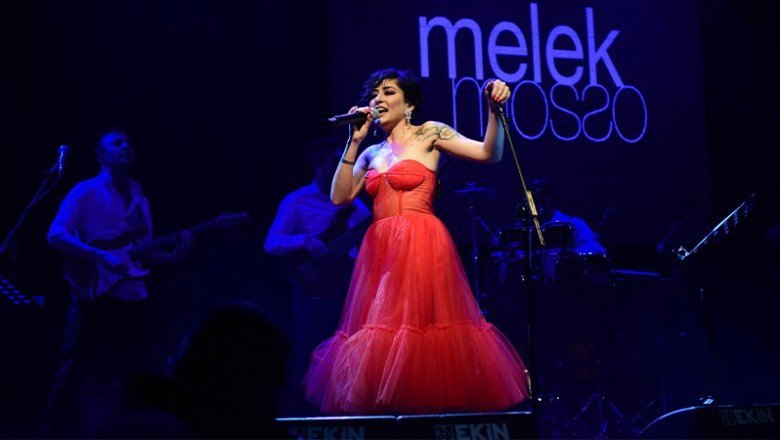 Beyoğlu Kültür Yolu Festivali’nde sahneye çıkan Melek Mosso: Arkamızda durmanıza gerek yok; yanımızda durun yeter