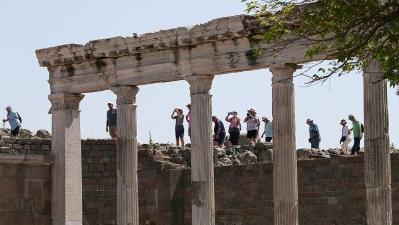Salgında tenhalaşan Bergama Antik Kenti’ne yoğun ilgi