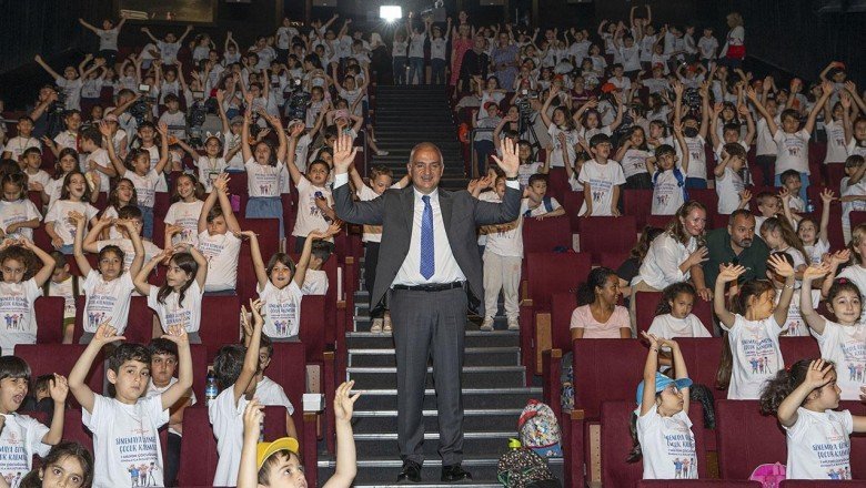 ‘Sinemaya Gitmeyen Çocuk Kalmasın’ projesi yeniden hayata geçirildi