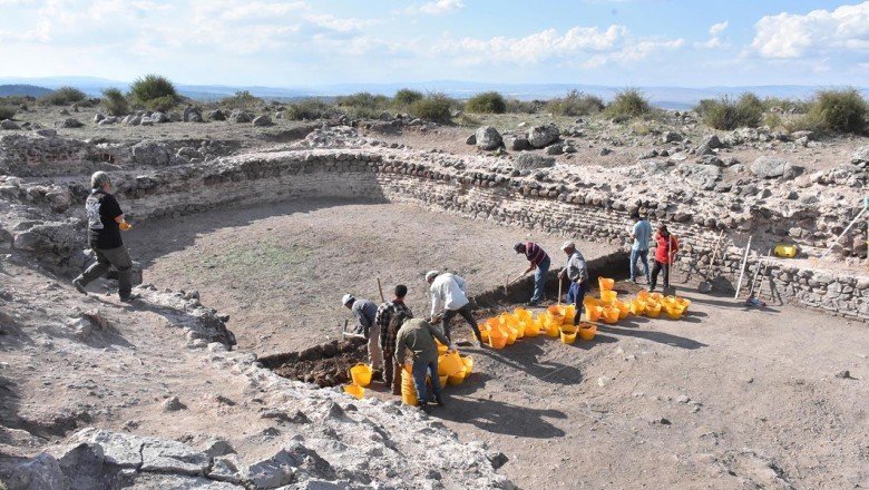 Karacahisar Kalesi’nde Orhan Gazi’nin sikkesi bulundu