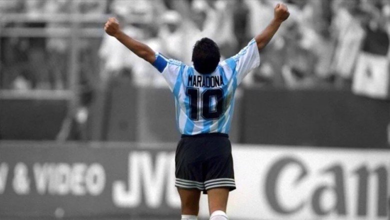 Maradona’nın “Tanrı’nın eli” topu, müzayedeye çıkıyor